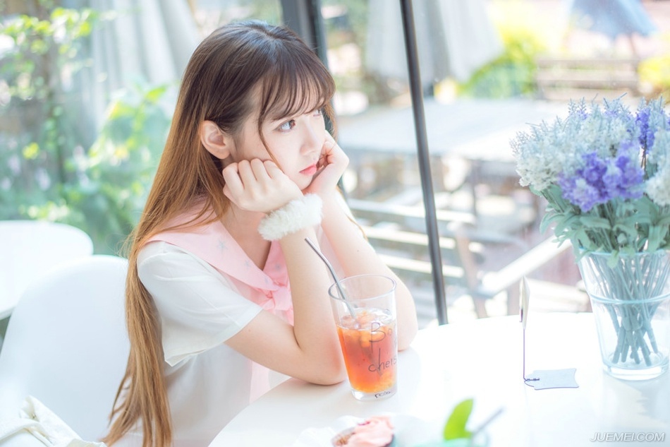 “但确实难受。”小乔摇了摇头，有些委屈。